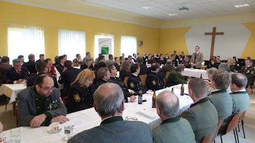 Voller Saal bei der Bezirksgeneralversammlung in Langenwang