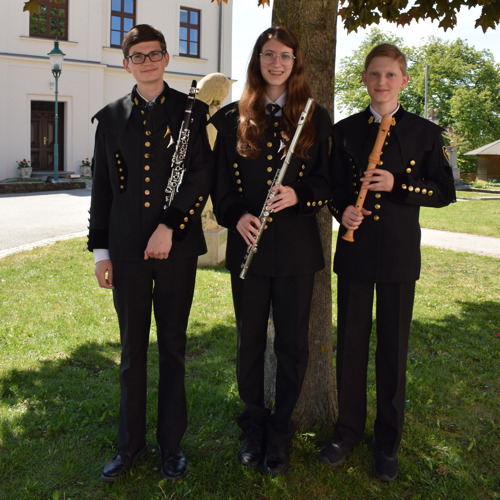 2_Trio Alseto x.jpg